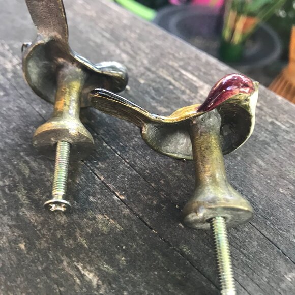 2 Brass Enamel Drawer Cabinet Knobs Pull BIRD Figurines Hardware Handle Vintage - Picture 2 of 3